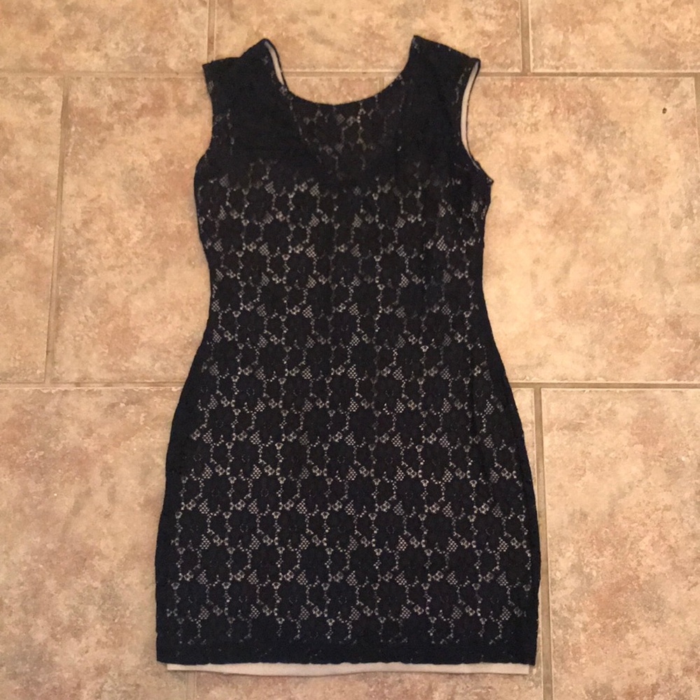 Mini lace black dress!